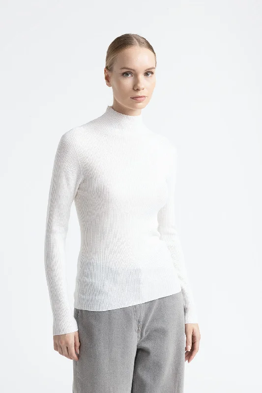 Pure new wool high neck sweater