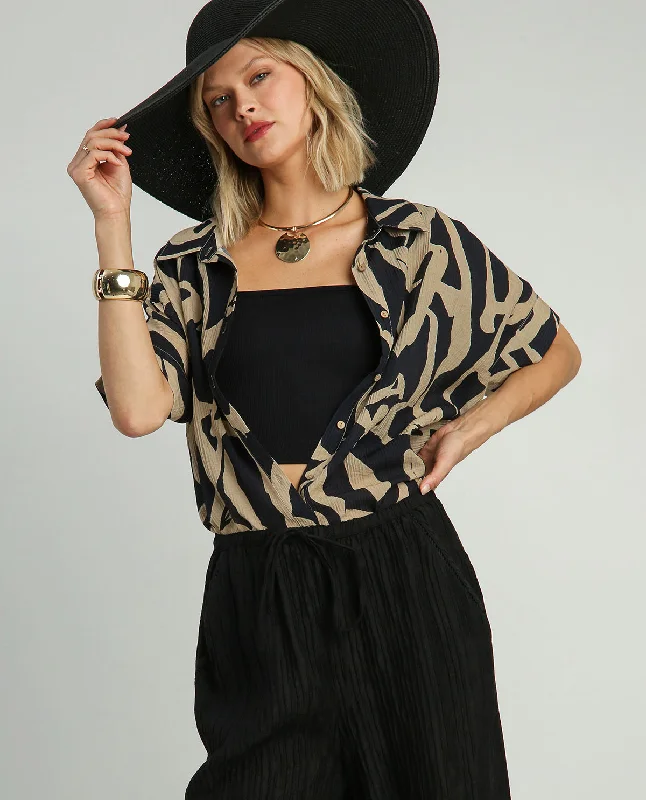 Two-Tone & Abstract Collared Print Button-Down Wide Top